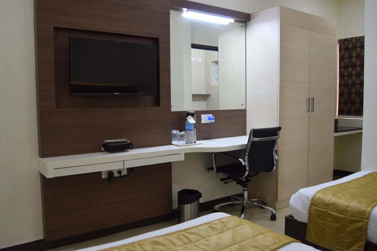Thiviyam Airport Hotel Chennai Exterior photo